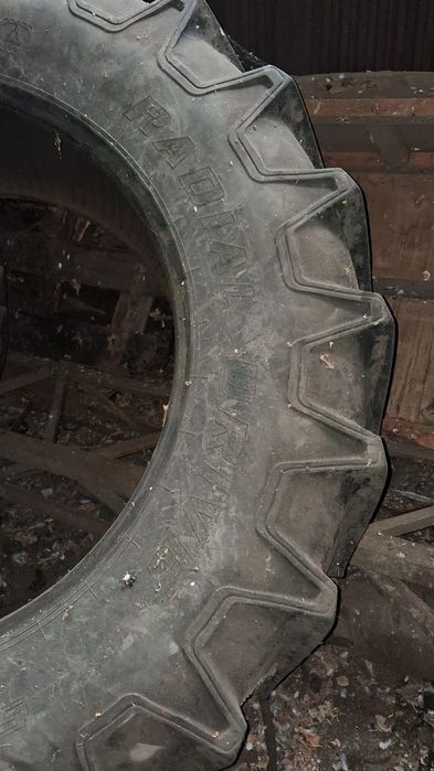 Продам баллоны на бюллер 520/85R42