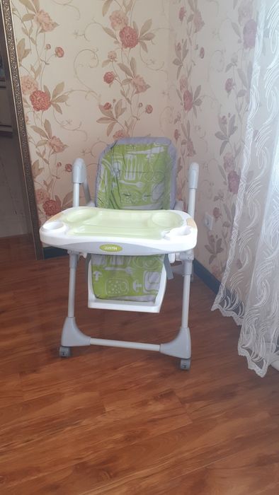 Продам стульчик для кормления