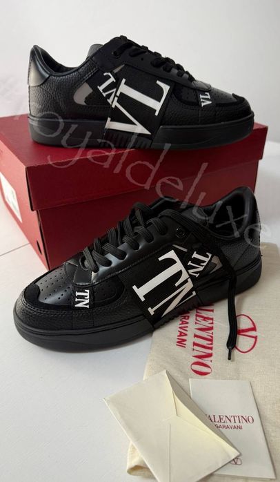 Adidași bărbați Valentinno