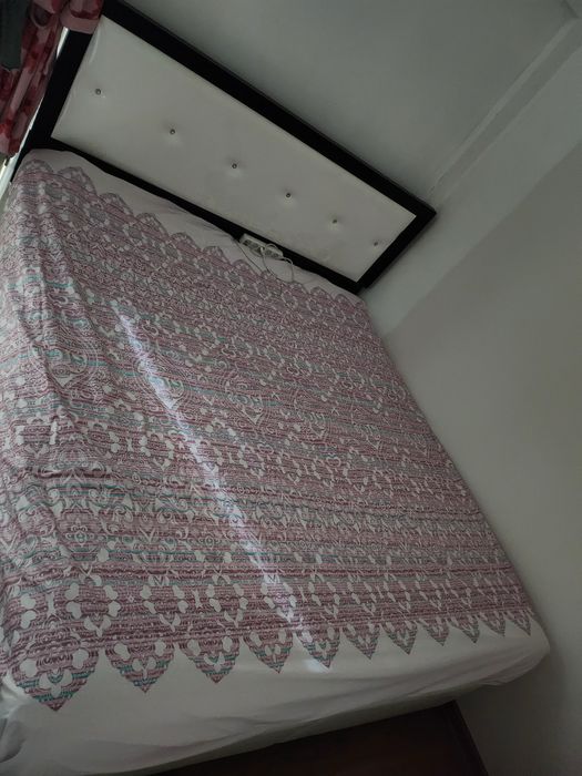 Шкаф белый с зеркалом