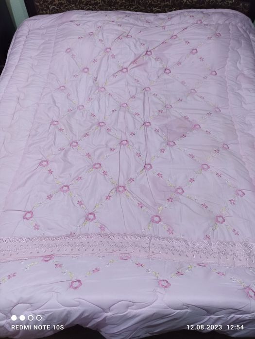 Продам синтепоновое одеяло двуспальное новое