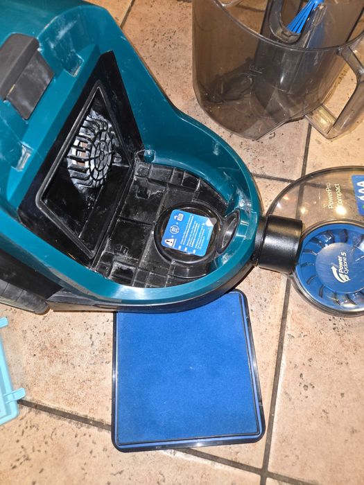 Прахосмукачка  Phillips Power Cyclone 5