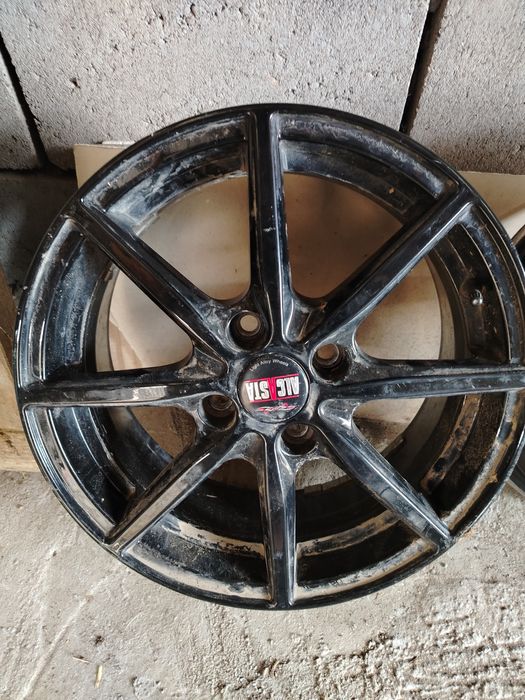 Продам диски R15 и сабвуфер