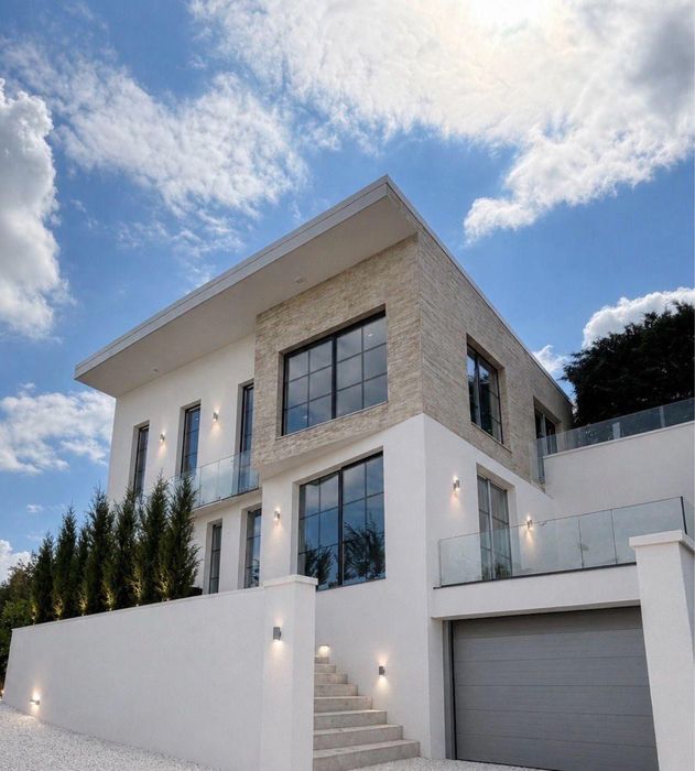 Ocazie! Urgent!PF Vand Casa individuala cu panorama Zona Vivo