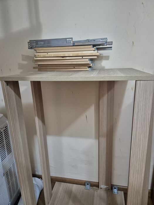 Двойна мивка с чекмеджета