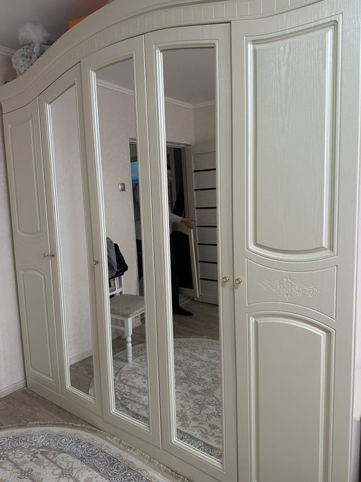 Продам спальный гарнитур