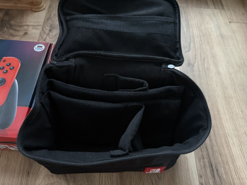 Nintendo Switch- пълен комплект, в отлично състояние!!!