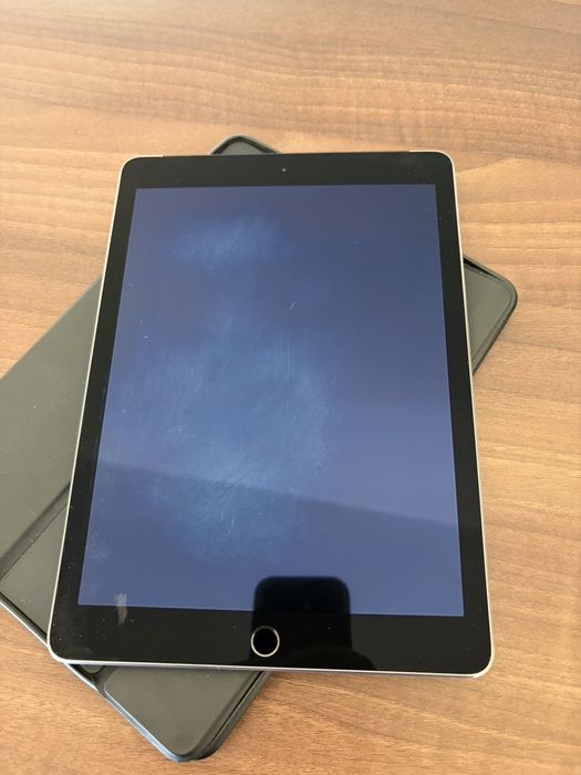 iPad Air 2 LTE + Apple Watch
