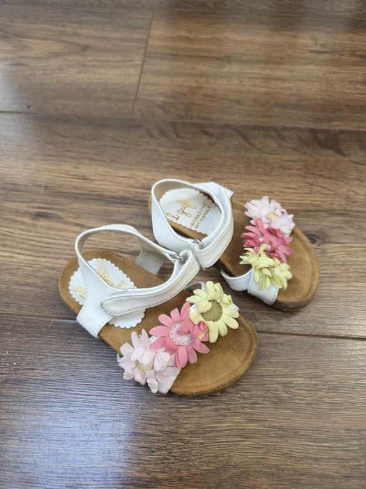 Бебешки сандали за момиче, размер 20