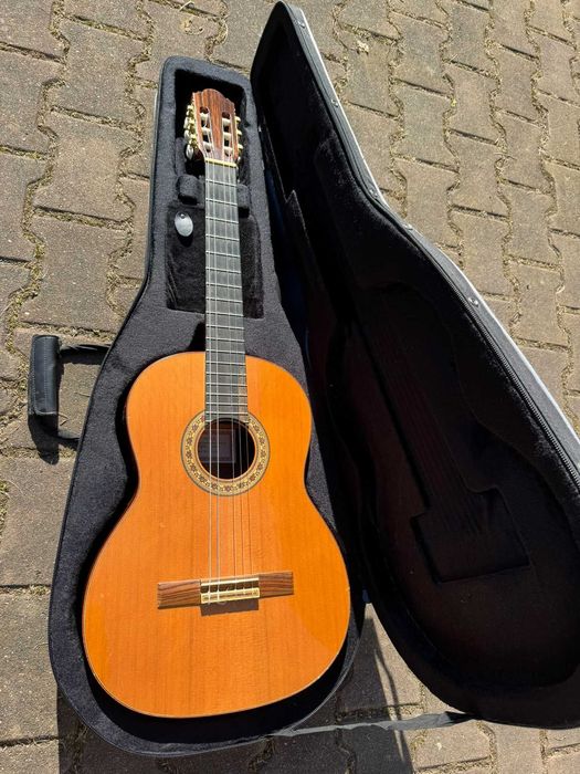 Chitara clasica REGUN Hora - handpicked PLUS Hard-soft case si stativ