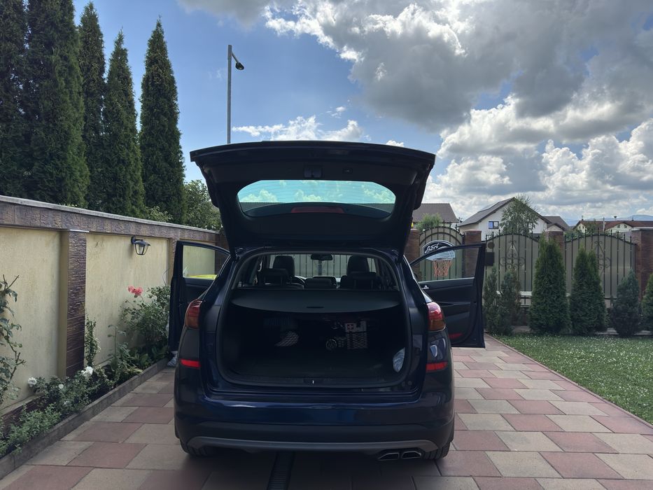 Hyundai Tucson 2.0l 185CP automata 4x4 echipare full euro 6