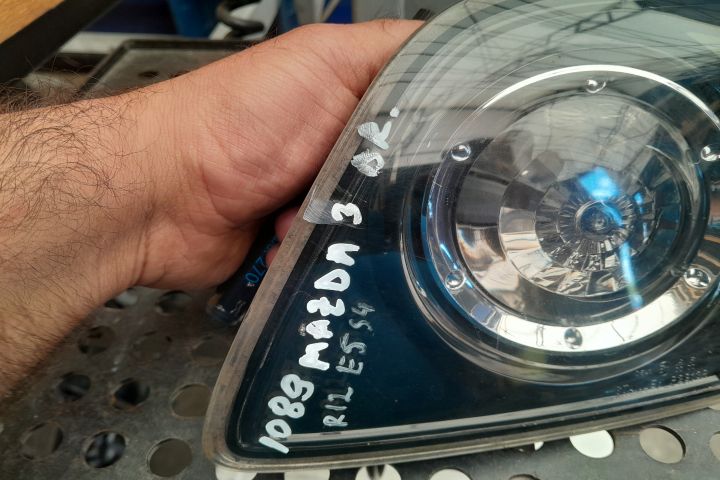 Lampa / Tripla stop dreapta pe hayon Mazda 3 BK