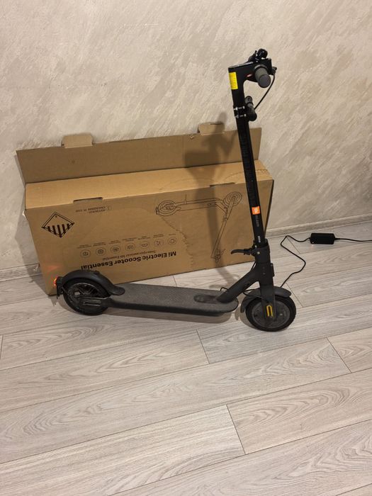 Xiaomi Mi Electric Scooter Essential