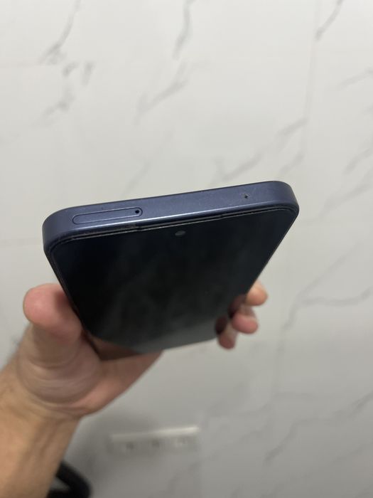 Самсунг а35...  Срочно