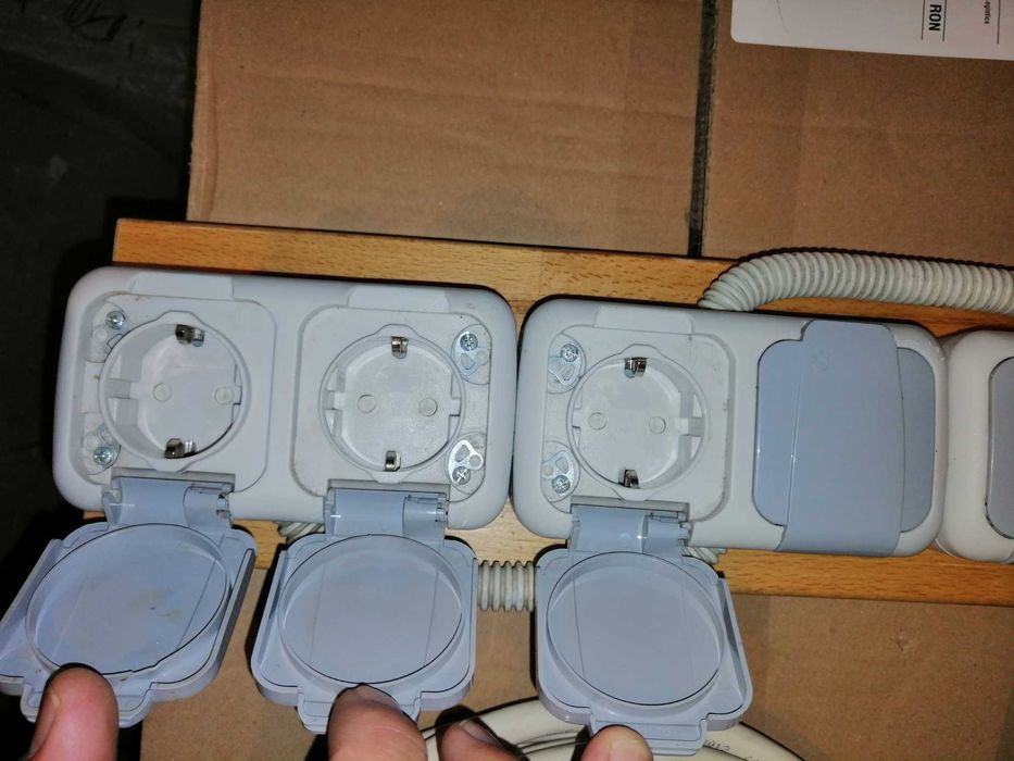 Prelungitor 380 V la 220 V cu 6 prize , 12 metri , NOU
