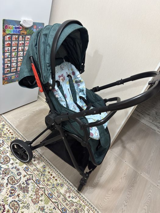 Продам коляску с перекидной ручкой