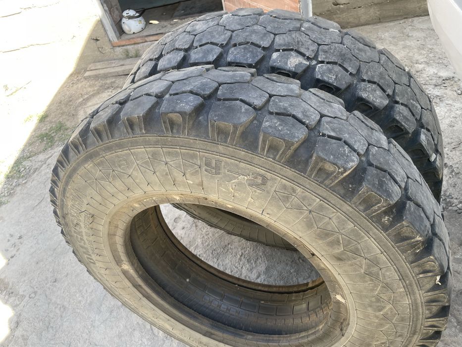 Шины 8-25 R 20   газ 53