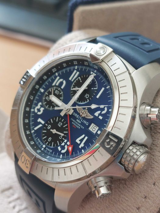 Breitling Avenger Seawolf / Chronograph 43 / GMT 45 Diver's Auto
