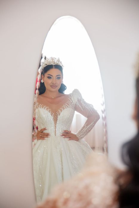 Vand rochie de mireasă