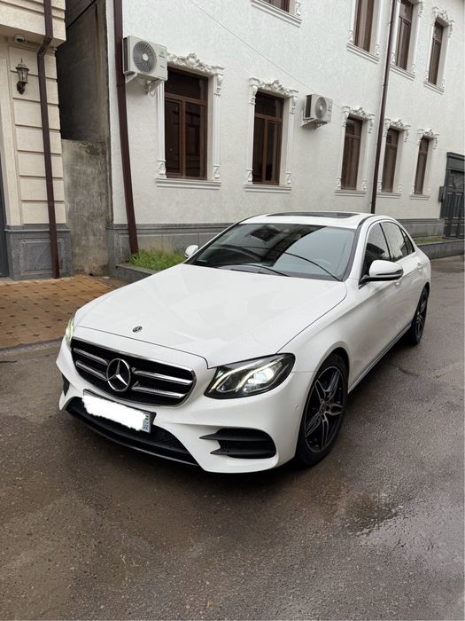 Mercedes-Benz W213 E200