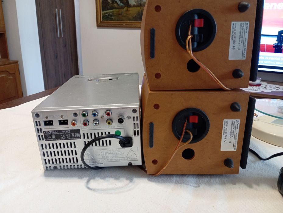 Mini hifi kenwood  cu BT
