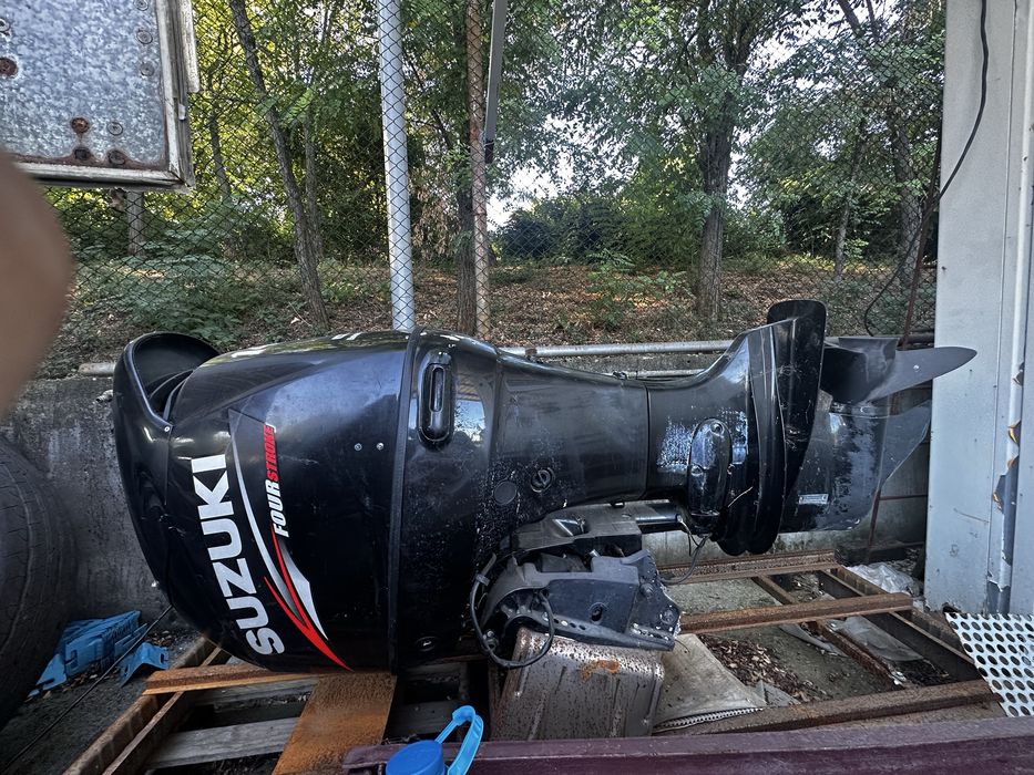 Извънбордов двигател Suzuki 140hp