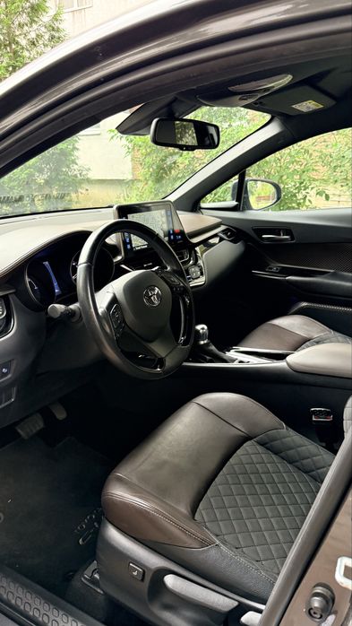 Toyota C-HR 2020 1.8 benzina 88.000 km Garantie