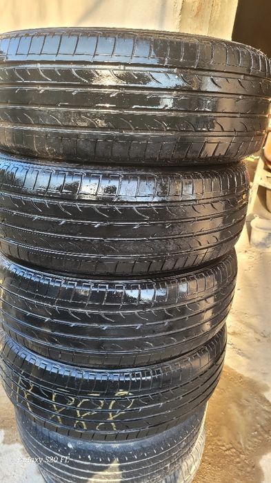 225/55/18  Bridgestone