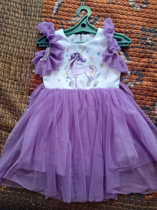 Продам платье для девочки