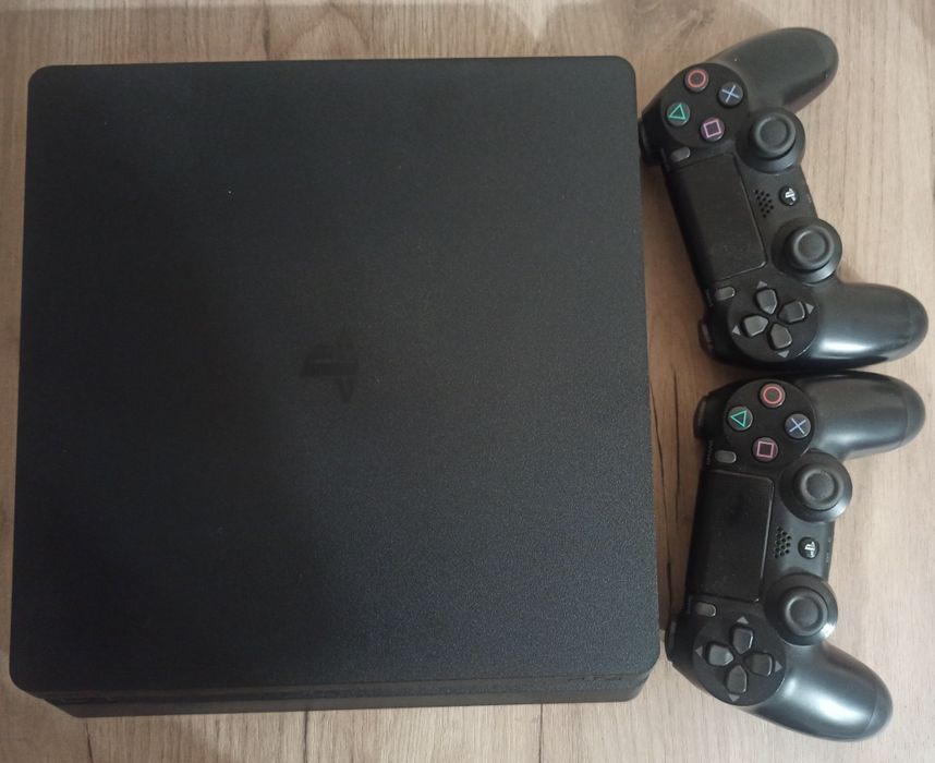 Продам PS4 Slim 1TB