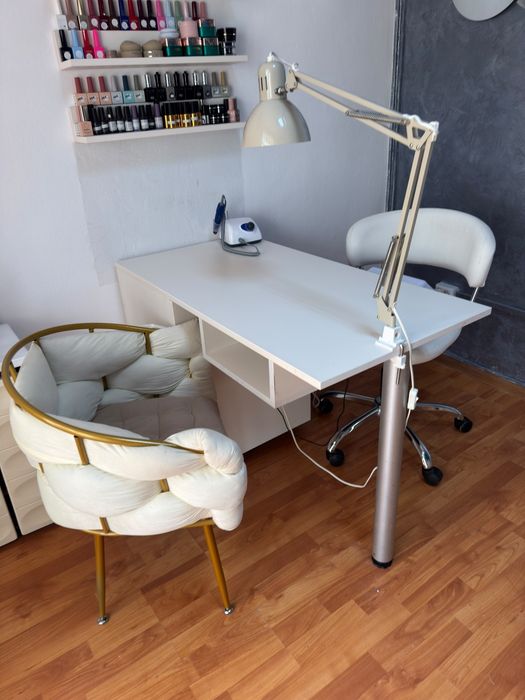 Mobilier salon manichiura