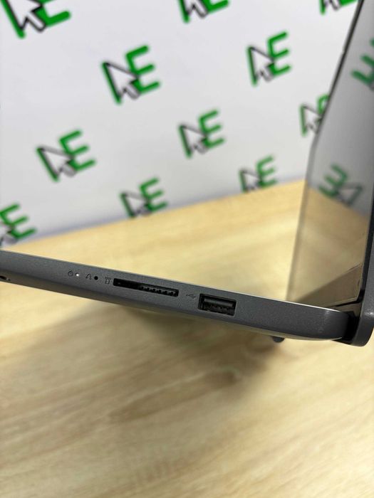 Lenovo IdeaPad 3 15ALC6 15'6 / Ryzen 5 5500U / 8 GB / SSD 250 GB