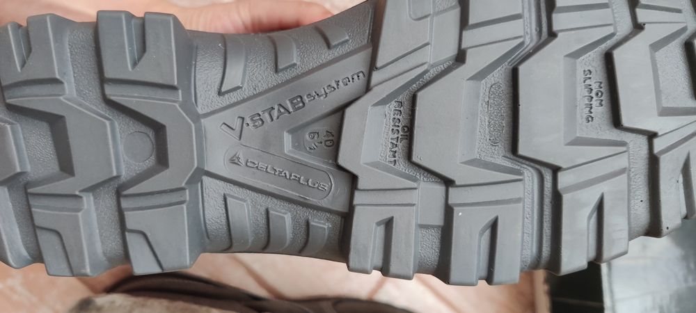 Защитная обувь зимняя Deltaplus