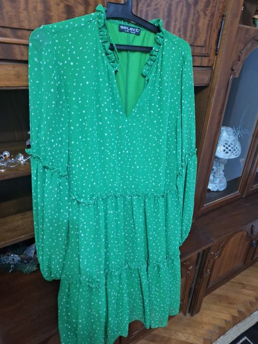 Vând  rochiță nouă  verde