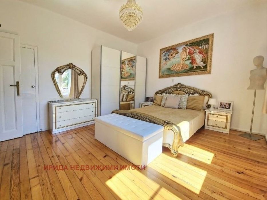 Продава се Тристаен апартамент в София, Център - 110 кв.м за 3014 €/кв.м - Снимка #10
