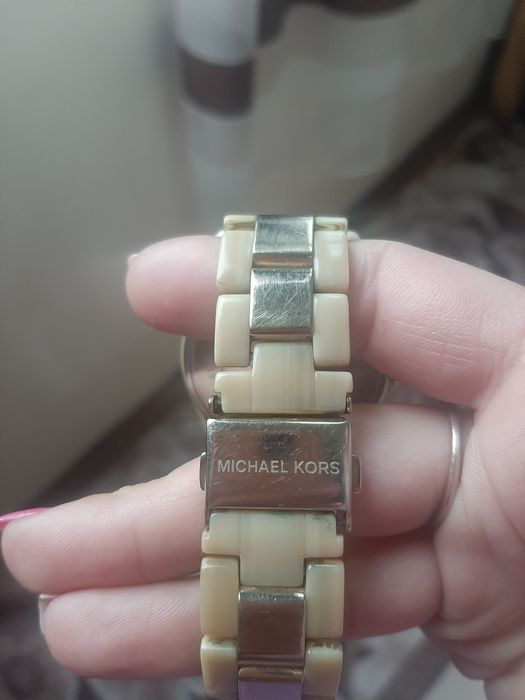 Оригинални часовници Michael Kors и Fossil