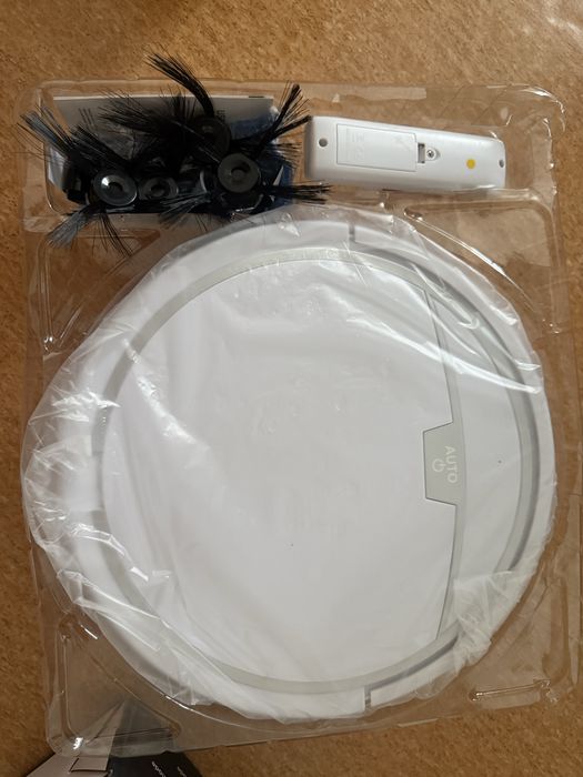 Робот пылесос новый