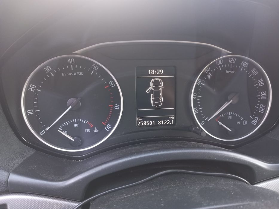 SKODA Octavia 2010 — imagine 3
