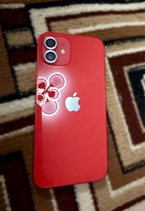 Продам Iphone 12