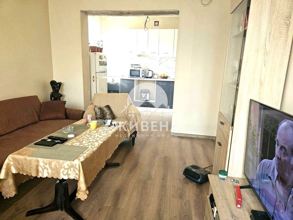 Продавам 3-стаен апартамент, етаж от къща, в с.Кранево, обл. Добрич