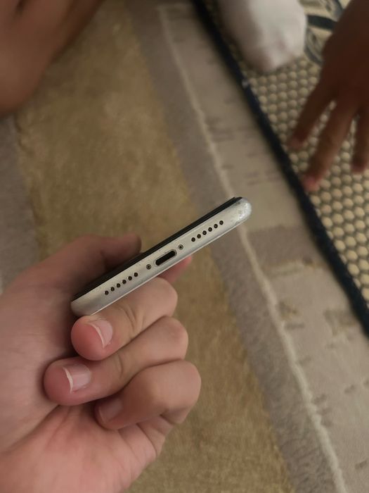 Iphone xr 64гб емкость100
