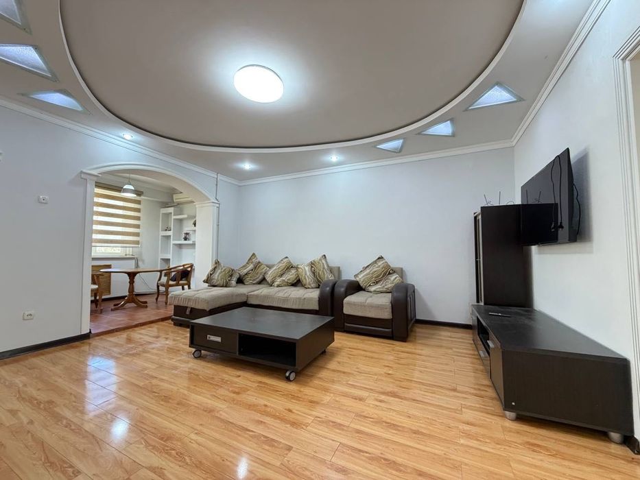 ЦУМ 60m2 Ц-7 2/2/4 110-Школа кирпич квартира в центре города