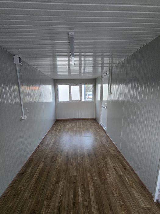 Vand container modular de locuit, cu grup sanitar