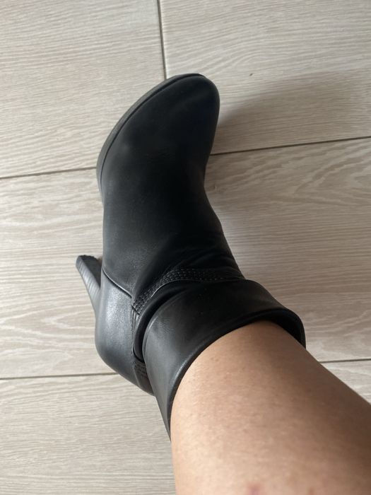 Botine negre piele!