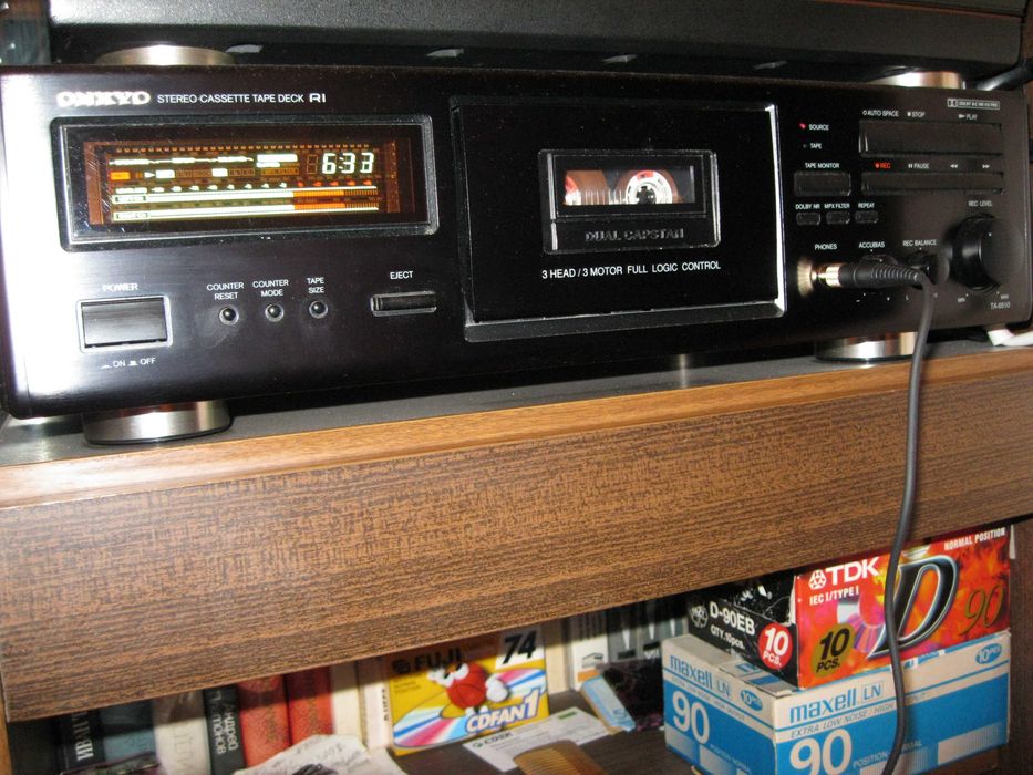 ONKYO stereo cassette tape deck R1 TA - 6510