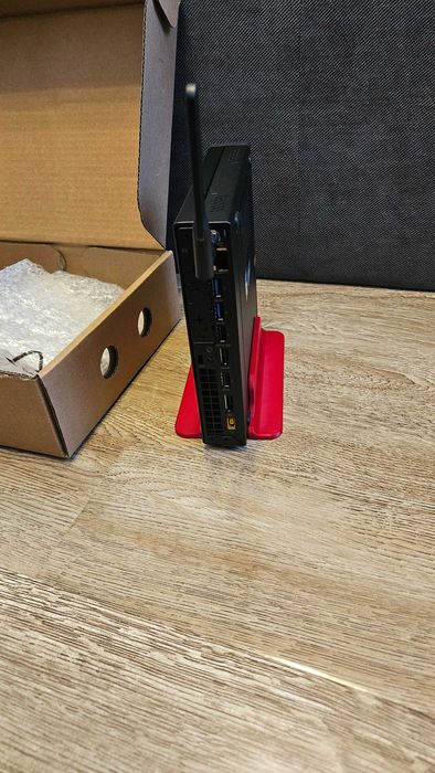 Lenovo ThinkCentre M720q Tiny i5-9600T 16GB DDR4 Win11