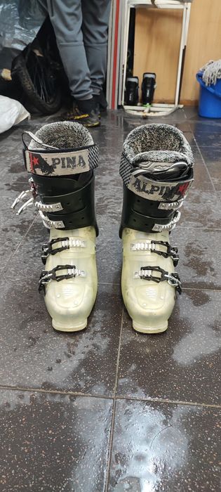 Продавам ски обувки  Alpina Free 540 27-27,5 315мм
Flex Index 90