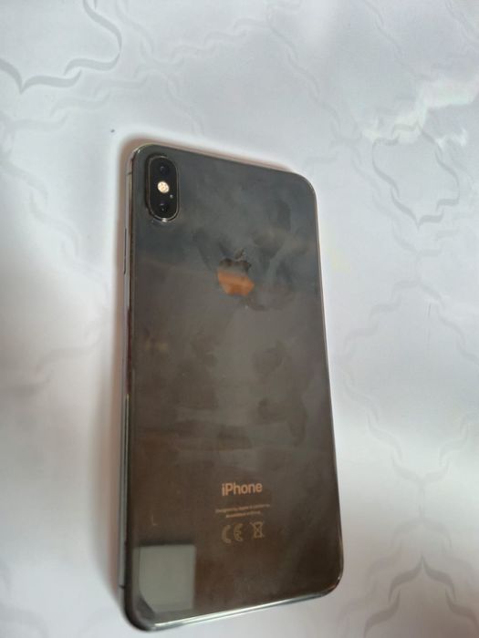 Iphone Xs max 4/64 + зарядка