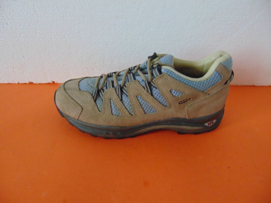 Lowa Vibram номер 39 Оригинални туристически обувки