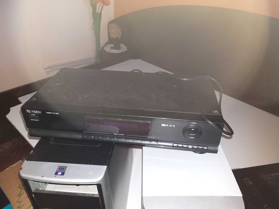 Boxe   functionale+2display laptop pret pt toate